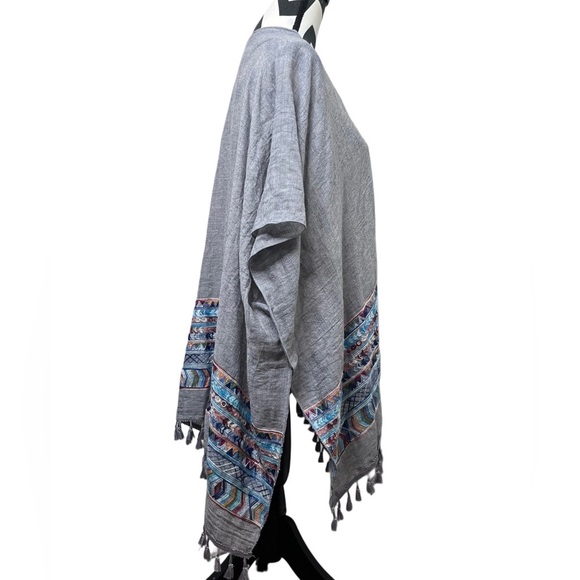Bohemian Embroidered One Size Open Front Poncho Cape - Picture 3 of 8